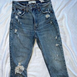 Abercrombie TheHigh Rise Skinny size 2
